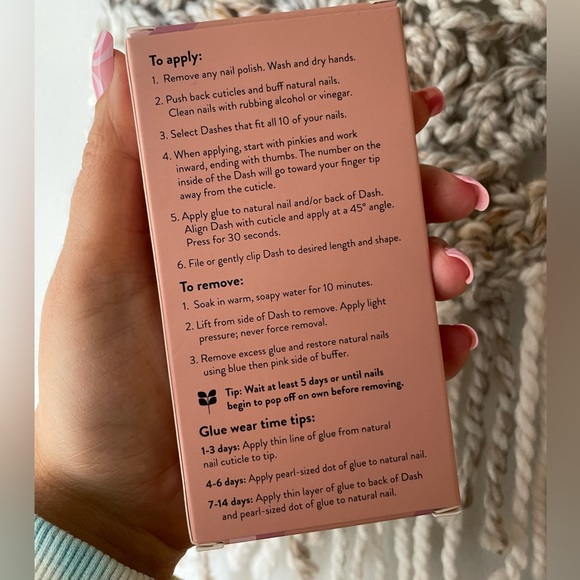 Red Aspen Nail Dashes in Whole Lotta Heart, Jenni Pink Press on Nails - Picture 4 of 4